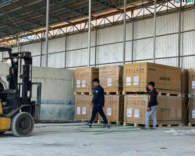 Đội xe vận chuyển
